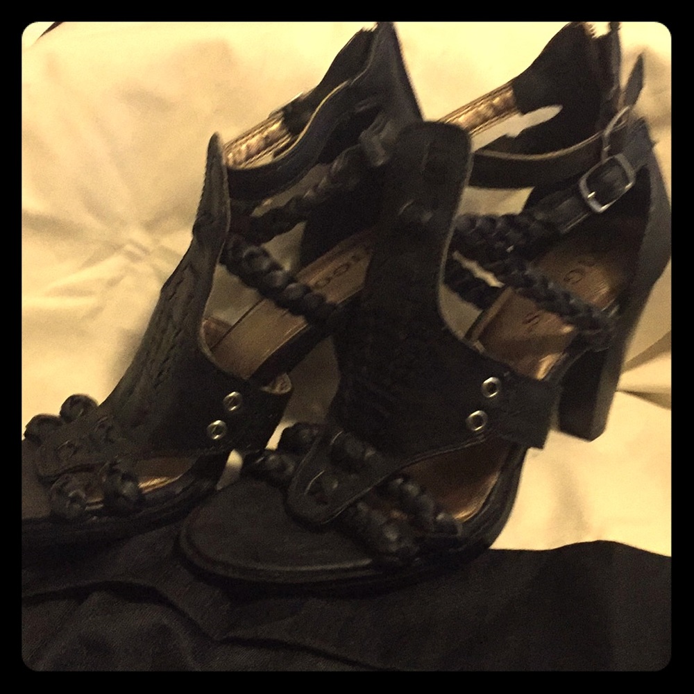 Vigils Black Heels